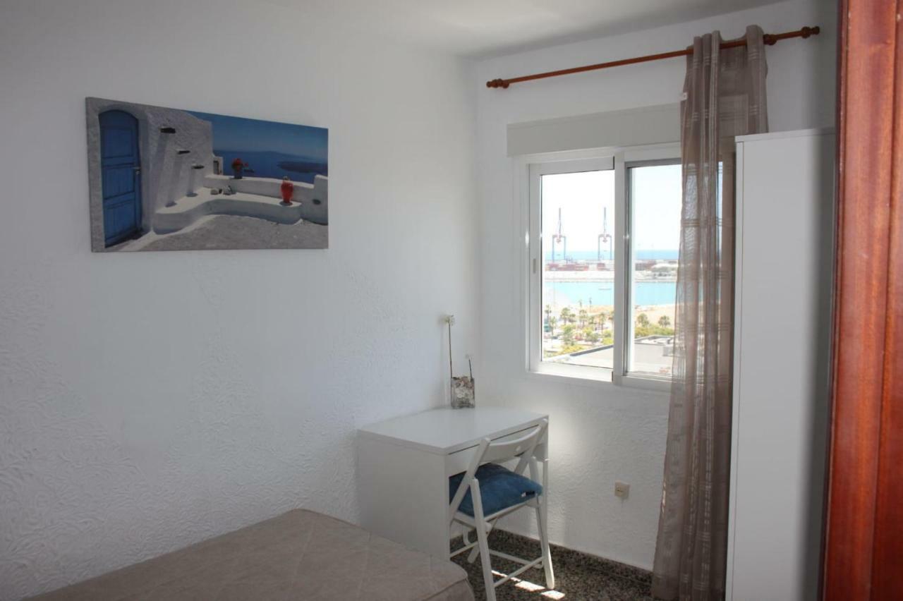 Apartamento Plaza Reina Apartment Málaga Exterior foto